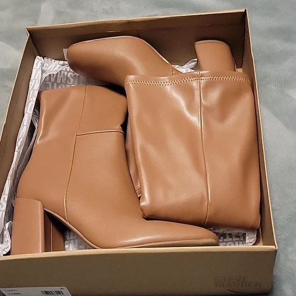 New With Box. Steve Madden Camel Color Lizah Tall Boots With Heel - Picture 9 of 10